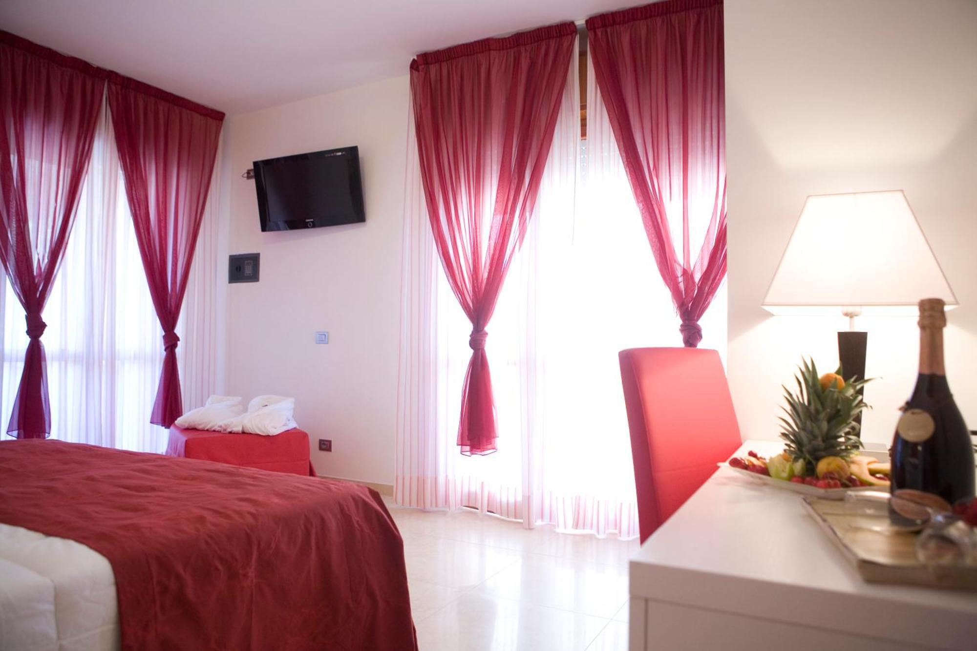 Hotel Palos Римини Экстерьер фото