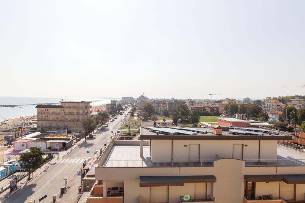 Hotel Palos Римини Экстерьер фото