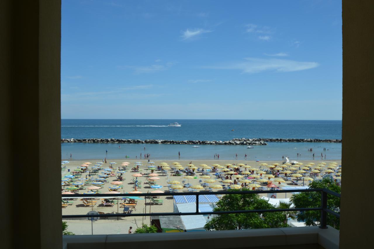 Hotel Palos Римини Экстерьер фото